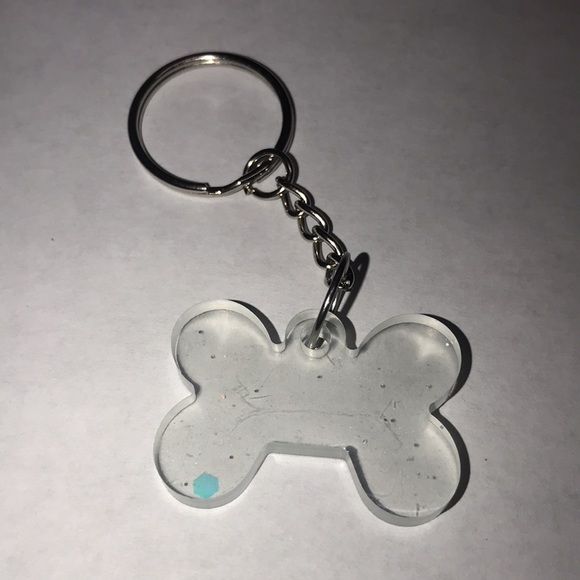 Custom epoxy mini bone 🦴 keychain with glitter ✨ - Picture 2 of 3